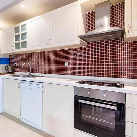 アパートホテル The Canka And Family Center - Sisli イスタンブール